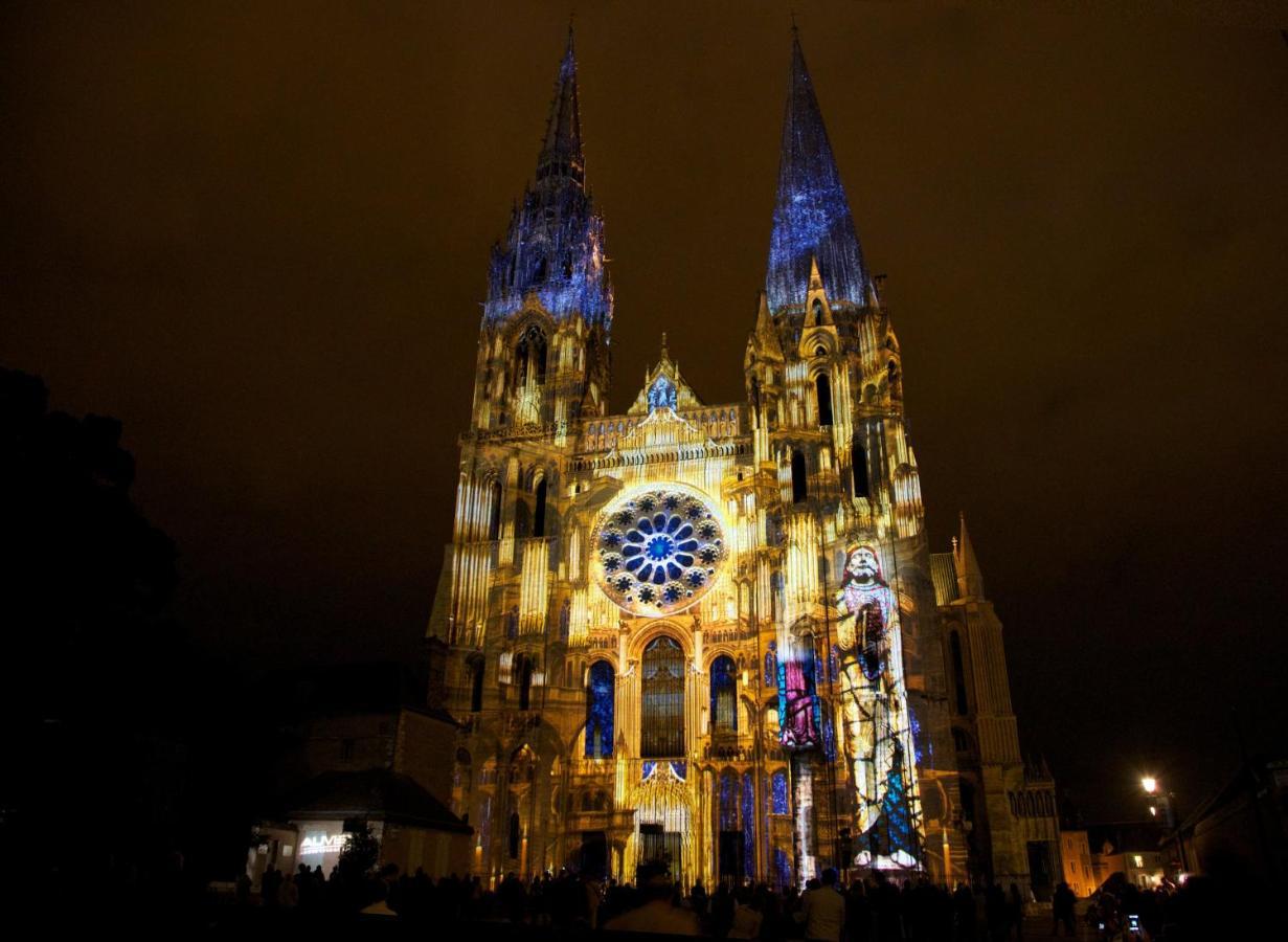 B&B Hotel Chartres Centre Cathedrale 3 Etoiles المظهر الخارجي الصورة