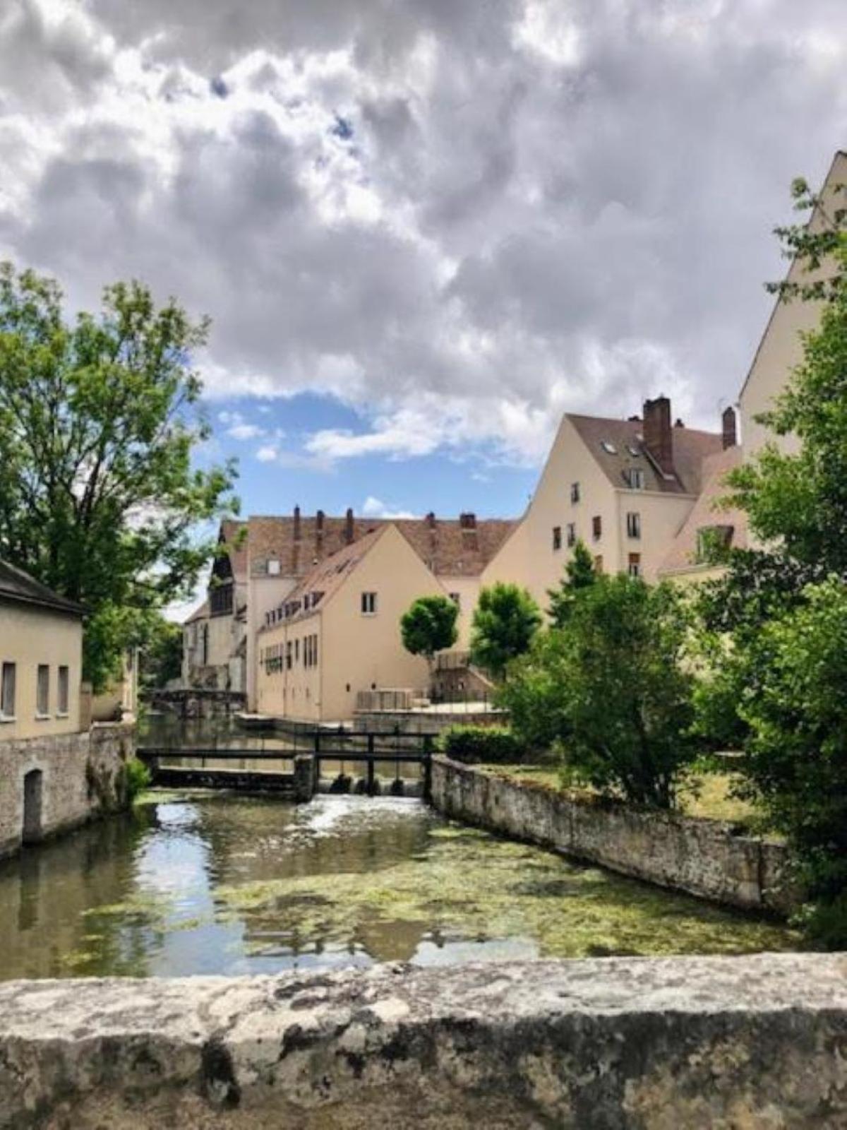 B&B Hotel Chartres Centre Cathedrale 3 Etoiles المظهر الخارجي الصورة